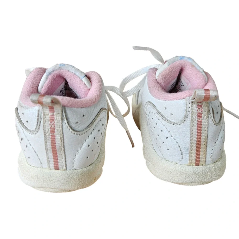 Nike Adorable Baby White Pink Sneakers Toddler Size 4